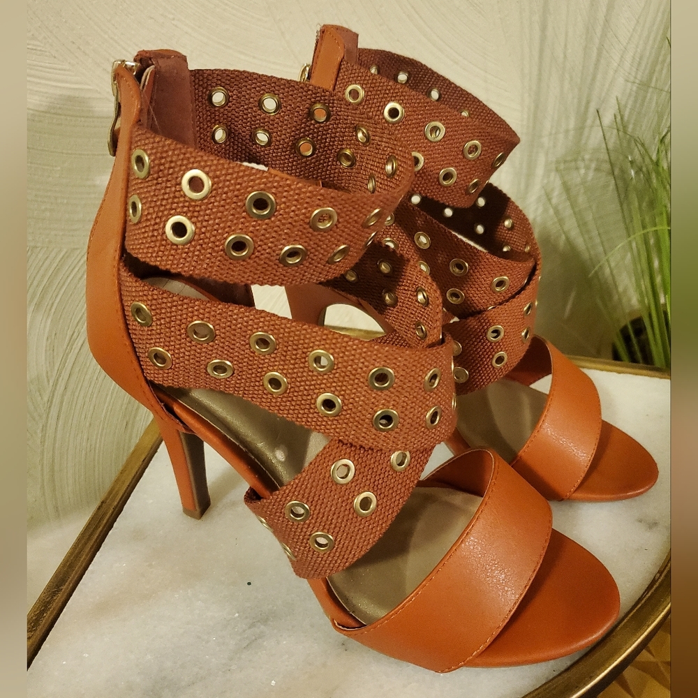 Ashley Stewart heels